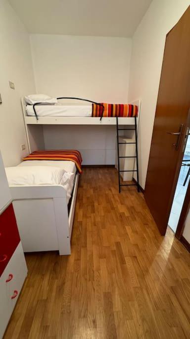 Giuly Beth'S House Apartment Brenzone sul Garda Luaran gambar